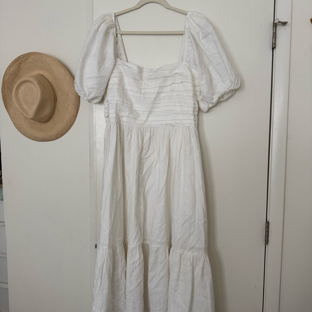 A&F Emerson White Midi Dress 👗